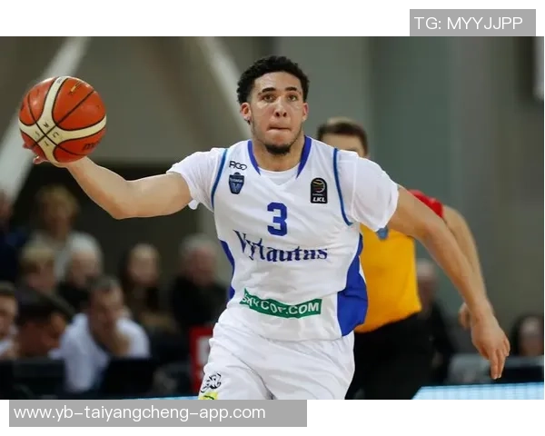 鲍尔兄弟精彩对决二哥利安吉洛现场助威赛后合影温馨分享 鲍尔兄弟精彩对决二哥利安吉洛现场助威赛后合影温馨分享